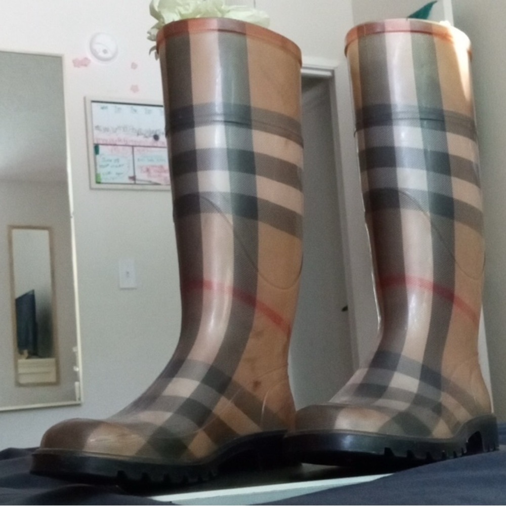 AUTHENTIC Burberry Plaid Winter Rain Boots - Brown and Black